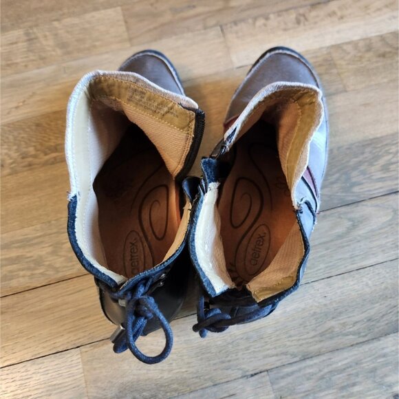 Women's Aetrex Sz 9M Leather Ankle Boots Gray Black Booties EE907W Patchwork - Picture 9 of 16